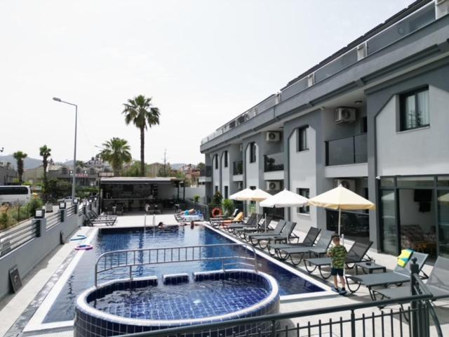 Ozturk Apart Hotel Marmaris Bagian luar foto