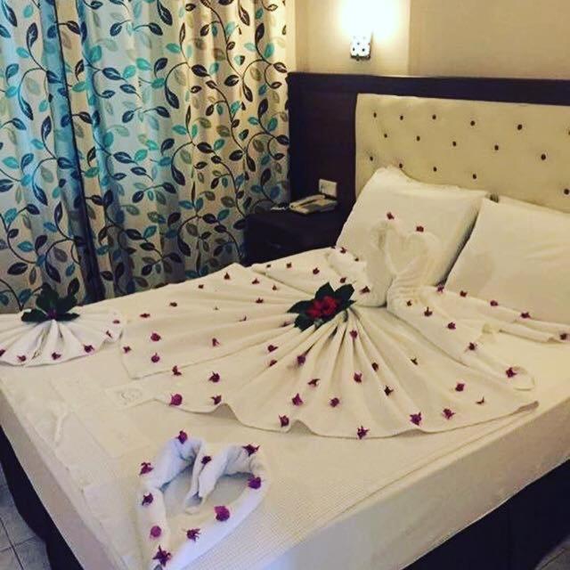 Ozturk Apart Hotel Marmaris Bagian luar foto