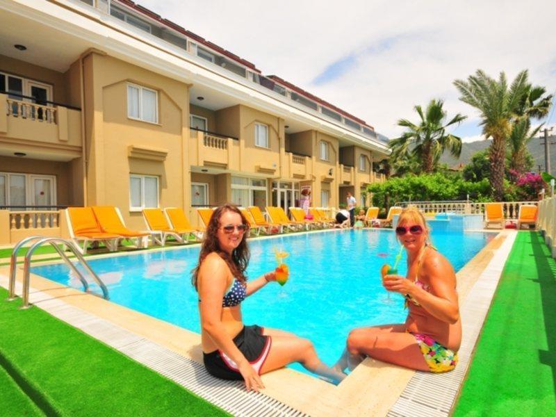 Ozturk Apart Hotel Marmaris Bagian luar foto