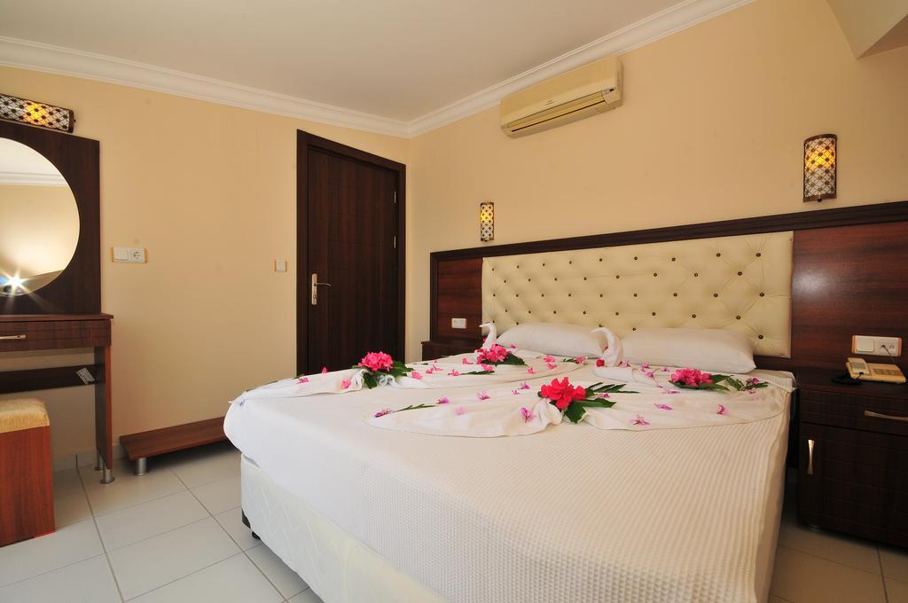 Ozturk Apart Hotel Marmaris Bagian luar foto
